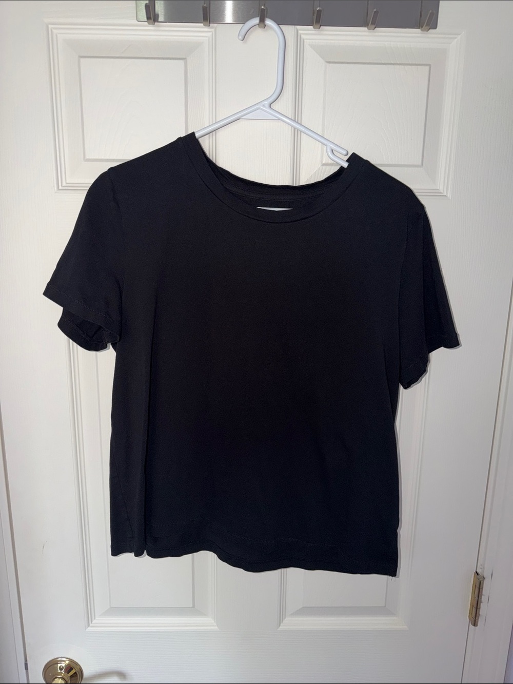 GAP Black Short-Sleeve Crewneck Tee